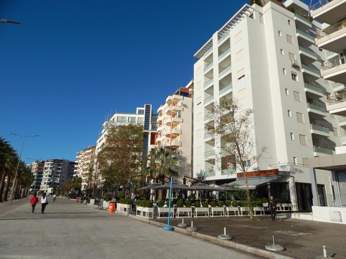 Modern Spacious 1 Bedroom Flat Next To The Beach Vlorë Extérieur photo